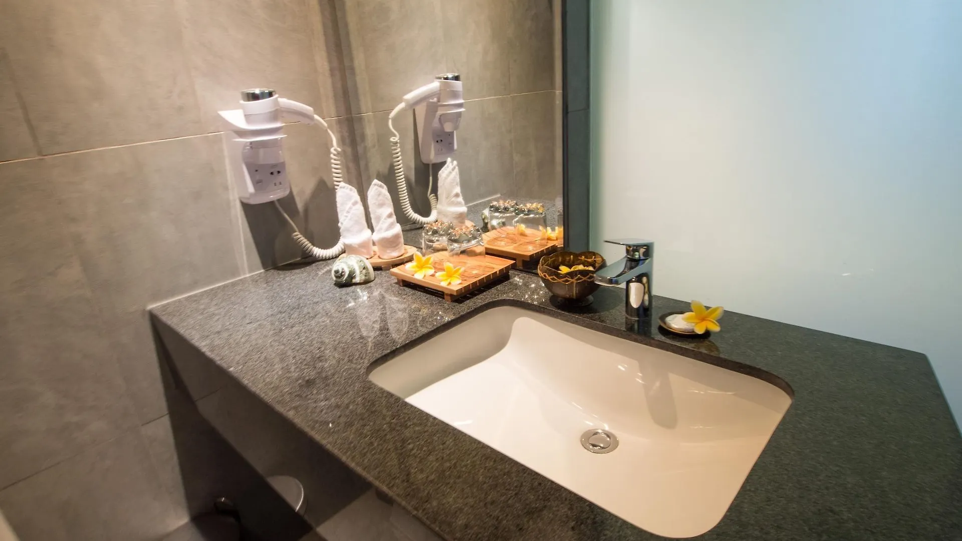 Hotel Daun Bali Seminyak 3*,  Indonezja